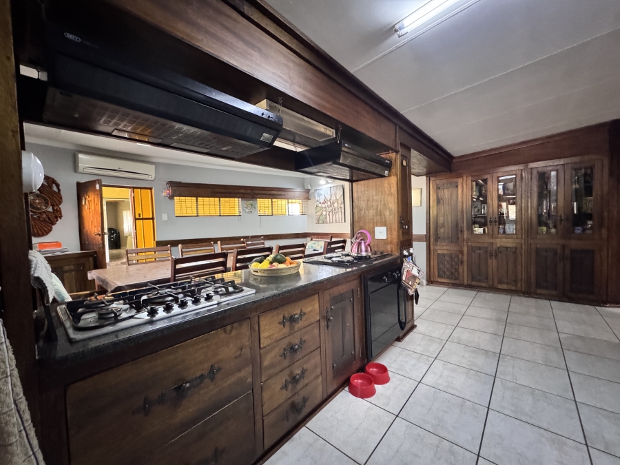 8 Bedroom Property for Sale in Meiringspark North West